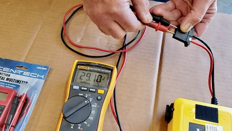 How to test your TravelScoot battery (Multimeter)